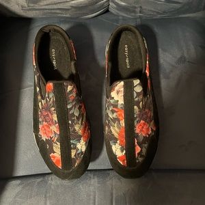 Easy Spirit Women’s Low Heel Tennis Shoes Size 10